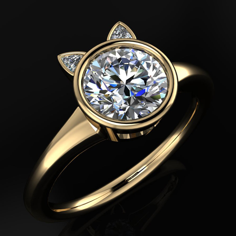 round cat shaped moissanite ring - angle view II