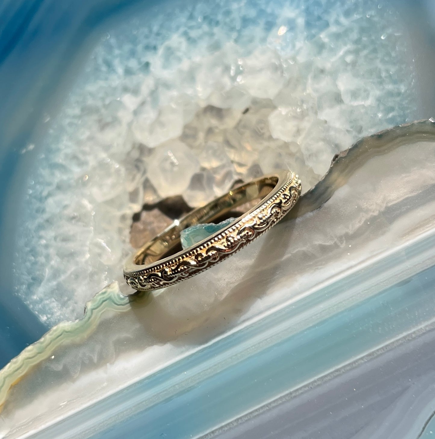 Perla Wedding Band - Antique Inspired Filigree Wedding Ring